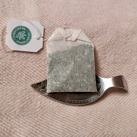 Stainless Steel Engraved Leaf Tea Bag Holder Caddy - Picture 1 of 8